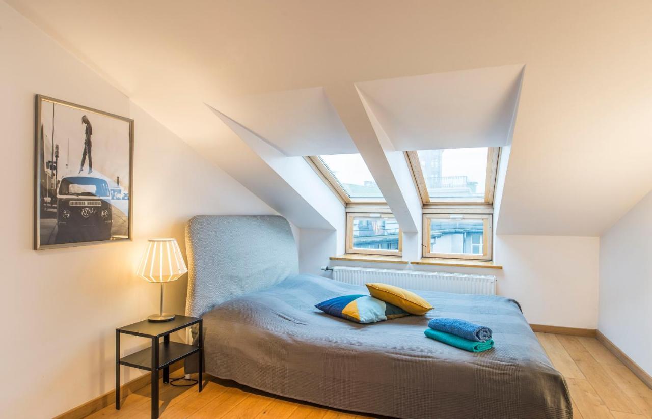 Central 2-Level Penthouse With Terrace And Free Parking リガ エクステリア 写真