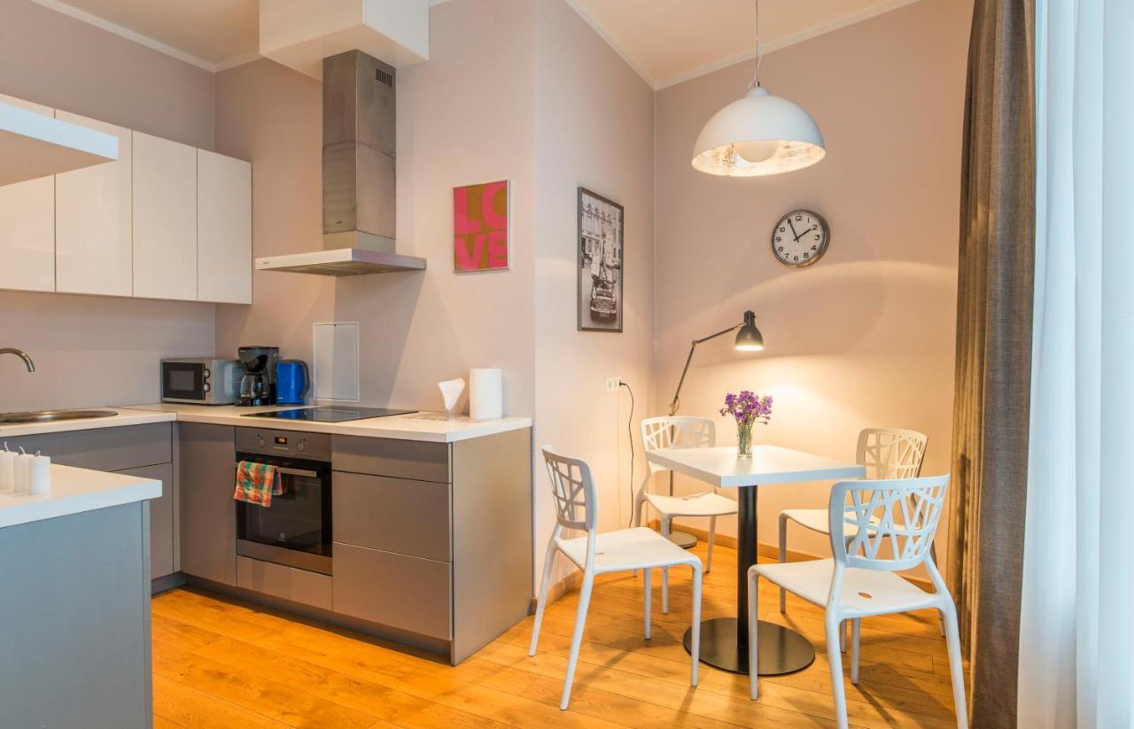 Central 2-Level Penthouse With Terrace And Free Parking リガ エクステリア 写真