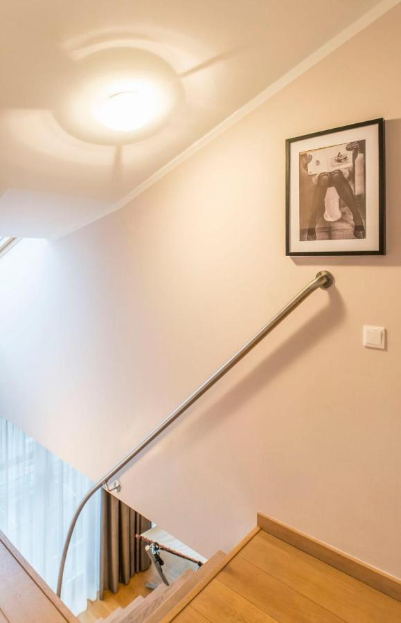 Central 2-Level Penthouse With Terrace And Free Parking リガ エクステリア 写真