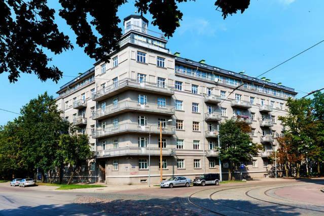 Central 2-Level Penthouse With Terrace And Free Parking リガ エクステリア 写真